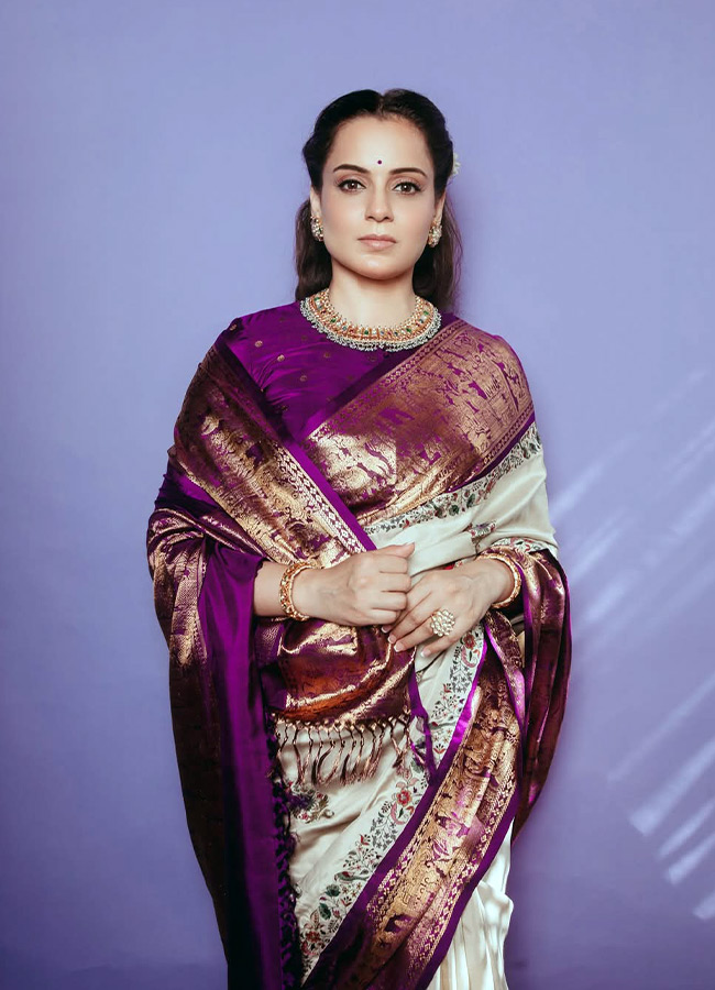 Kangana Ranaut stuns is floral polka dot saree...11