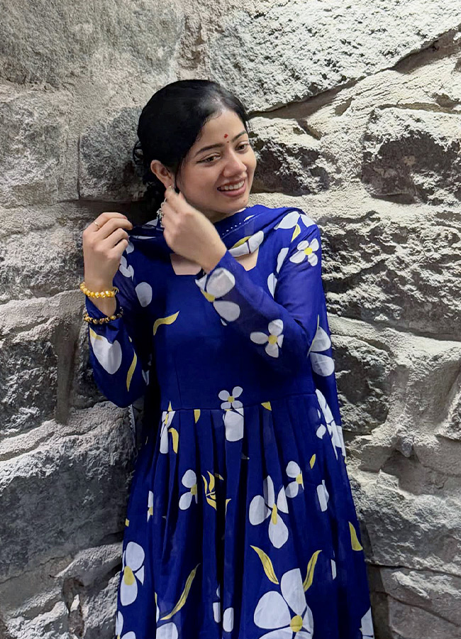 Interesting Facts And Beautiful Photos Of Kotha Malupu Actor bhairavi...12