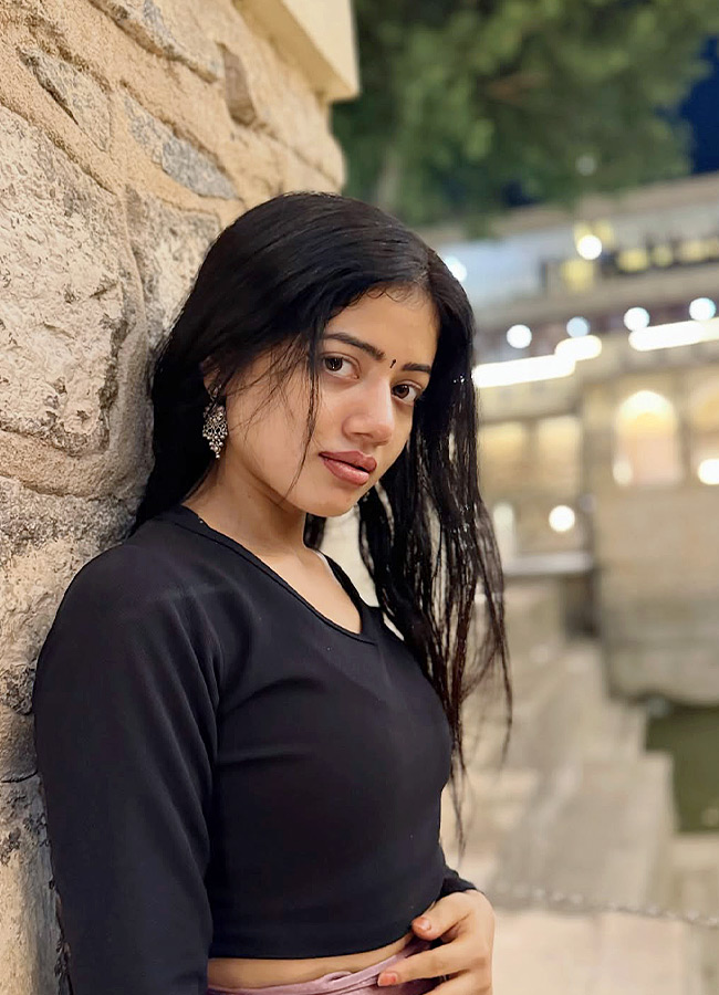 Interesting Facts And Beautiful Photos Of Kotha Malupu Actor bhairavi...2