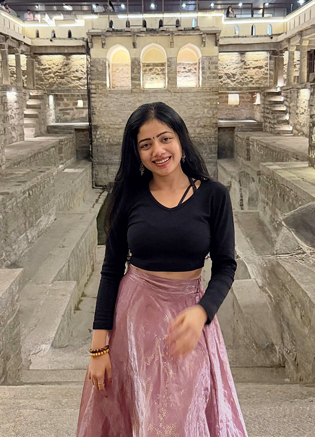 Interesting Facts And Beautiful Photos Of Kotha Malupu Actor bhairavi...4