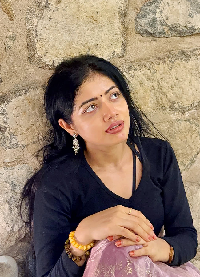 Interesting Facts And Beautiful Photos Of Kotha Malupu Actor bhairavi...5