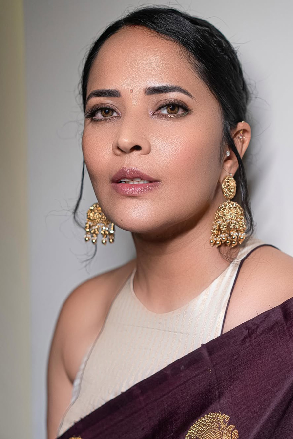 Anchor Anasuya Bharadwaj Stunning Looks In Saree Photos10