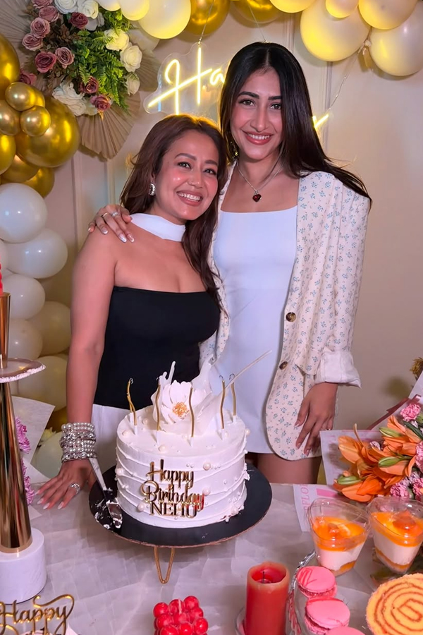 Neha Kakkar celebrated Her Birthday In style with a fun Photos9