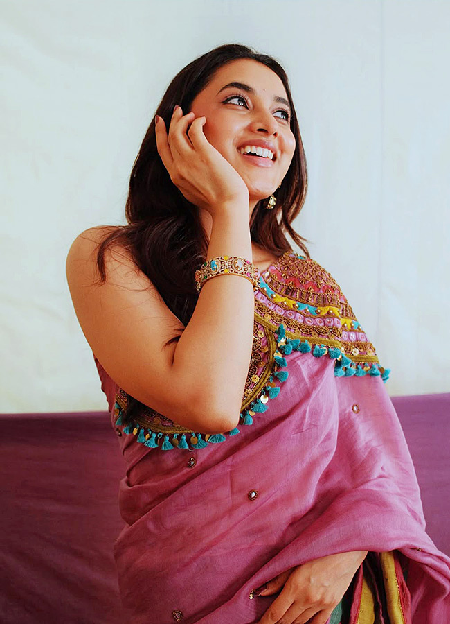 Priyanka Mohan stunning stills in a black dress photos...12