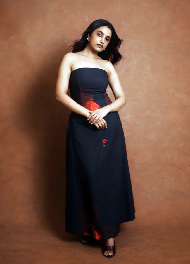 Priyanka Mohan stunning stills in a black dress photos...4