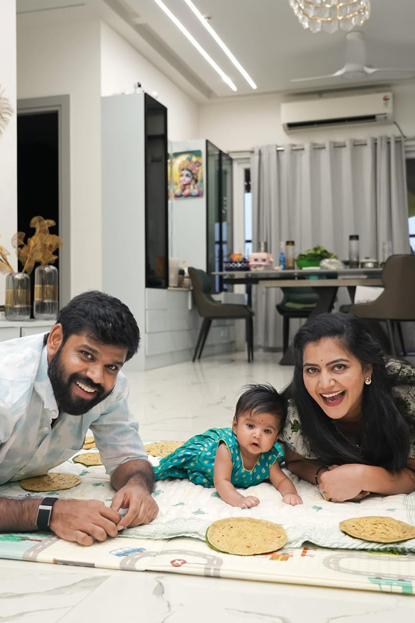Shiva Jyothi shares Her Daughter Pictures 4