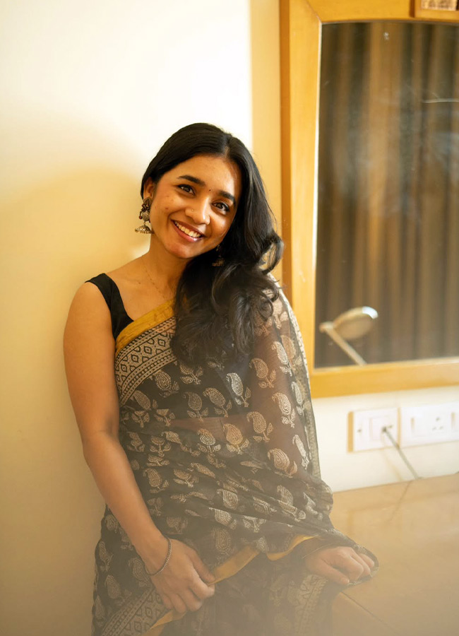 A little class, a little mass… Anishma youthful photos..7