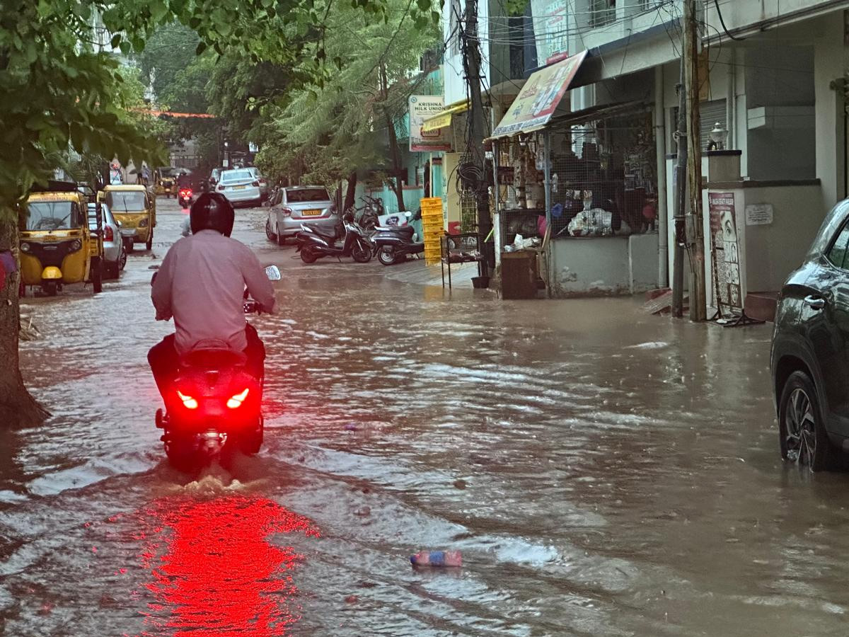 Heavy Rain Hits Hyderabad Photos17