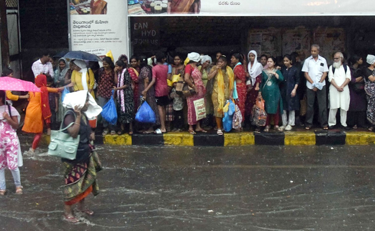Heavy Rain Hits Hyderabad Photos11