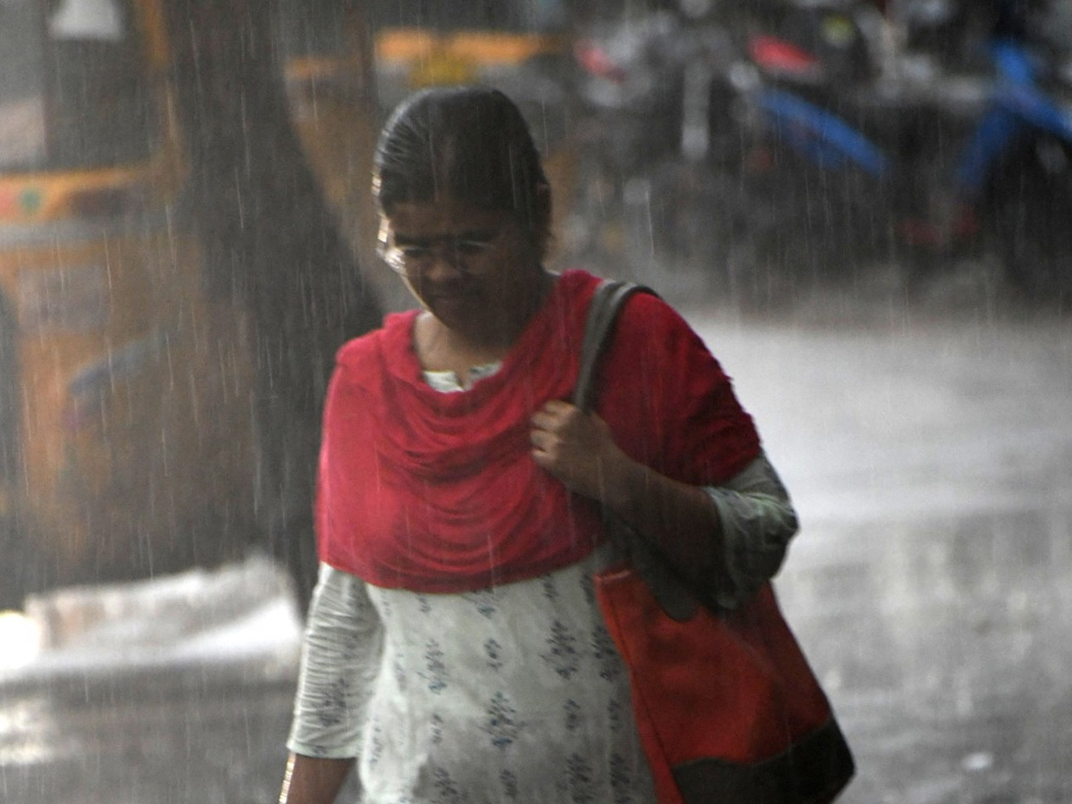 Heavy Rain Hits Hyderabad Photos4