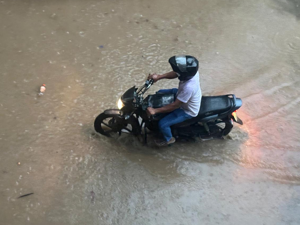 Heavy Rain Hits Hyderabad Photos18