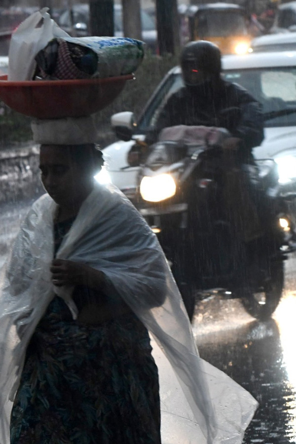 Heavy Rain Hits Hyderabad Photos33