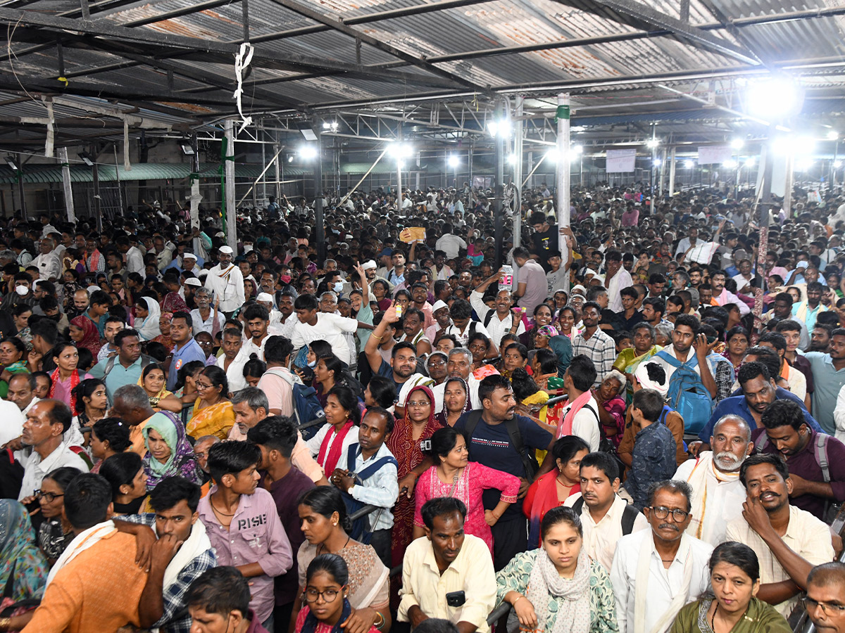 Thousands of people flocked for the fish medicine Photos...1