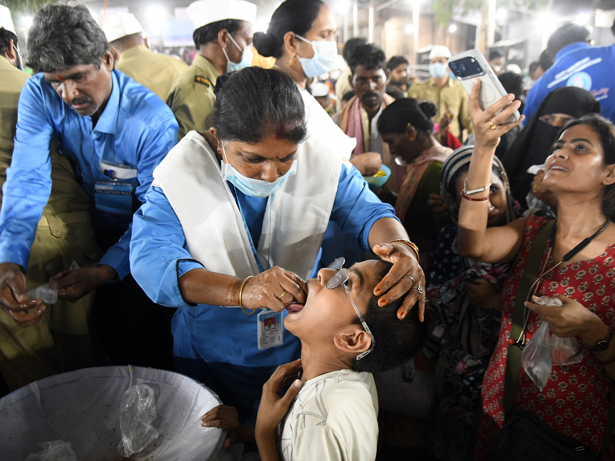 Thousands of people flocked for the fish medicine Photos...18