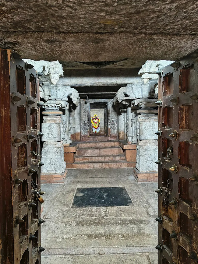 Sri Chennakesava Swamy Temple Somapalem Chittoor HD Photos17