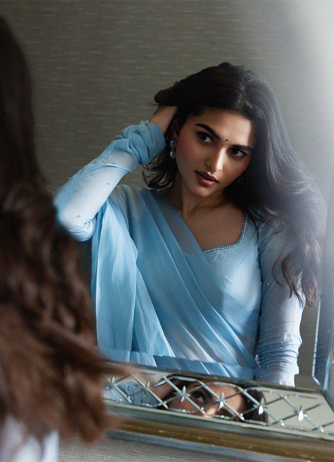 Actress Kayadu Lohar Viral Photos4