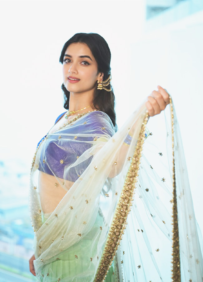 Photos: Bhagyashri Borse Looks Gorgeous in a Half Saree10