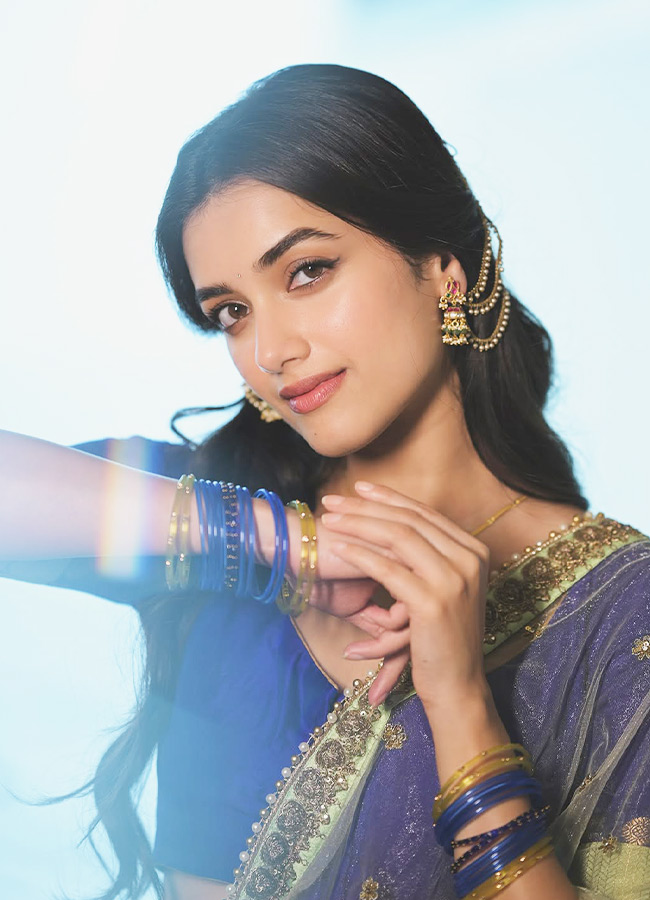 Photos: Bhagyashri Borse Looks Gorgeous in a Half Saree2