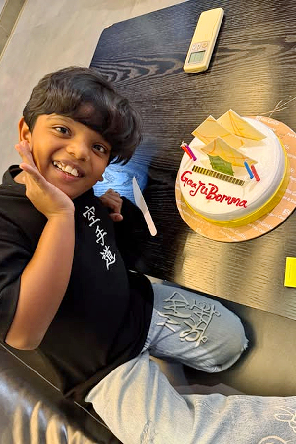 Bulli Raju celebrating Birthday Along with family Photos2