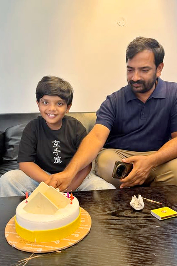 Bulli Raju celebrating Birthday Along with family Photos3