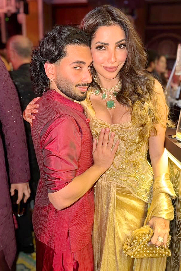 Film stars Add glamour to Boney Kapoor Daughter wedding Reception Photos11