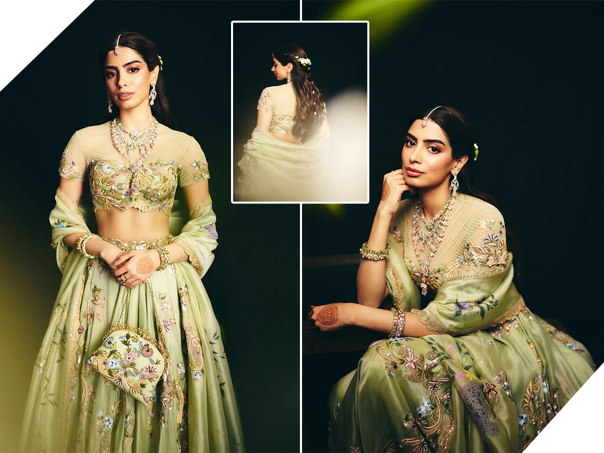 Khushi Kapoor Stuns in a Stylish Outfit at Her Sister Wedding1