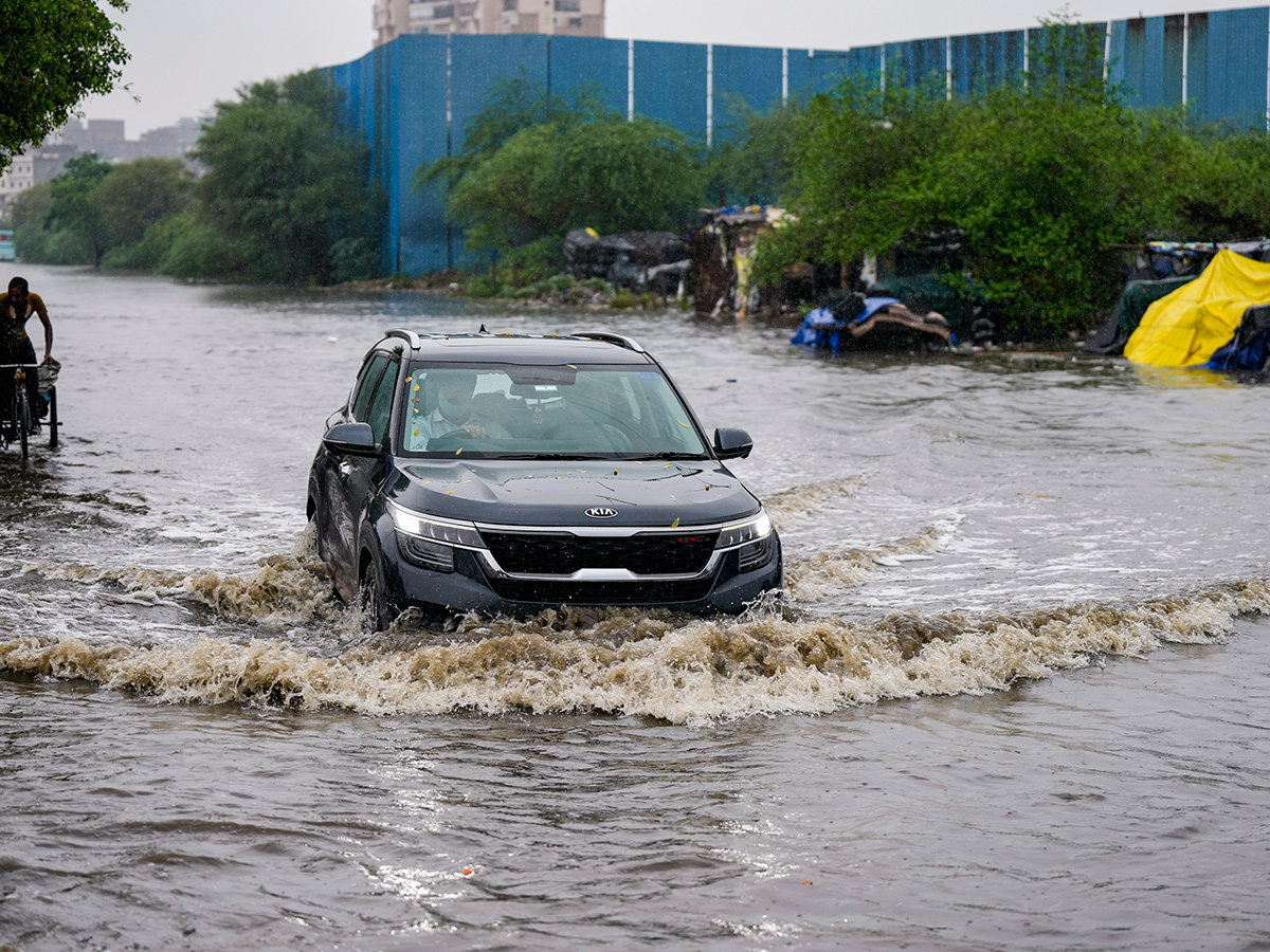 MD Issues Major Rain Alert Across Delhi11