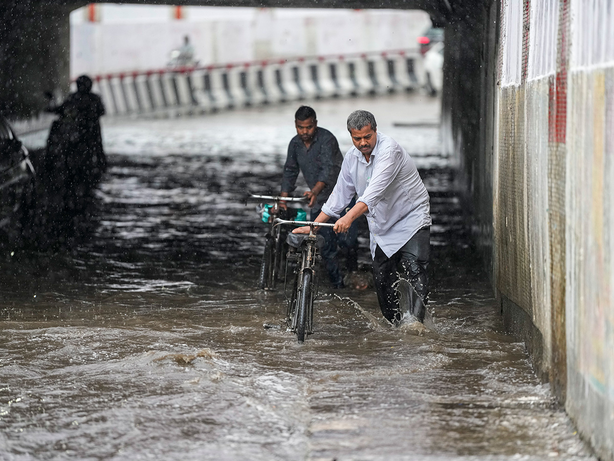 MD Issues Major Rain Alert Across Delhi12