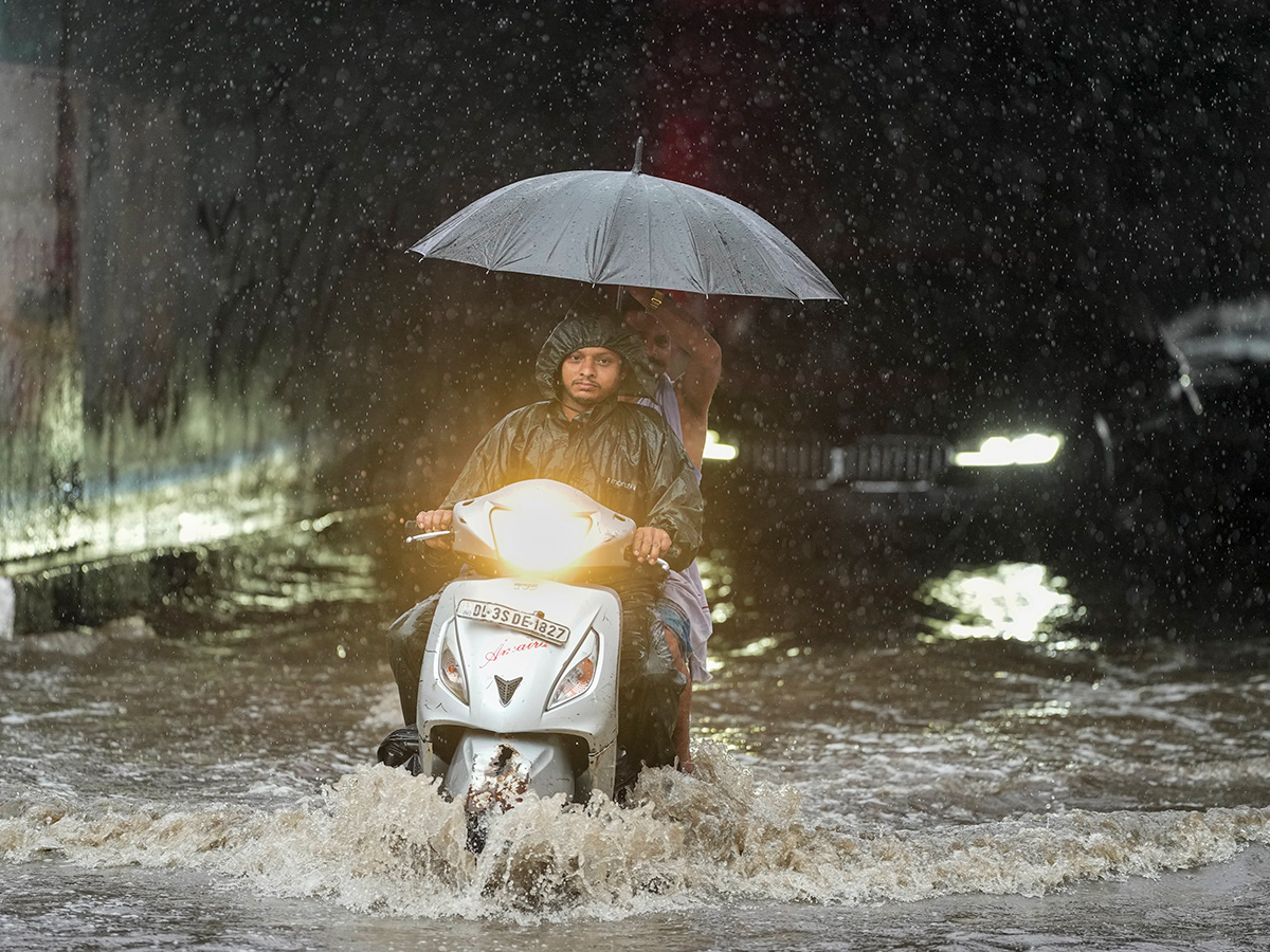MD Issues Major Rain Alert Across Delhi17