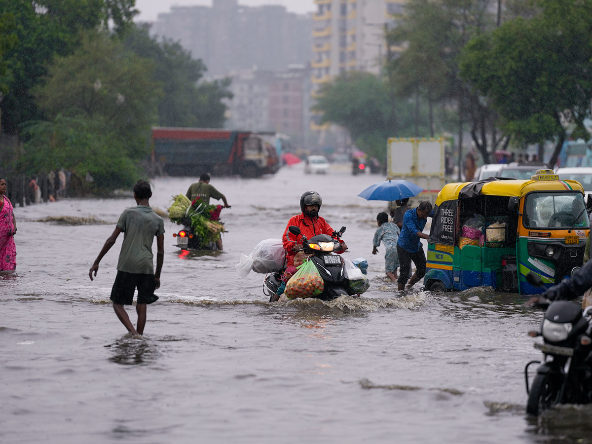 MD Issues Major Rain Alert Across Delhi19