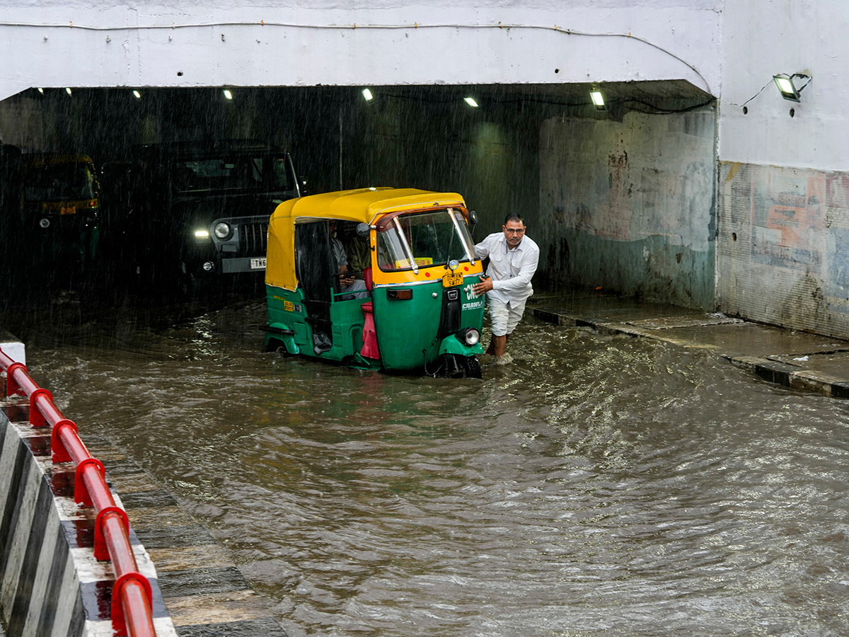 MD Issues Major Rain Alert Across Delhi21