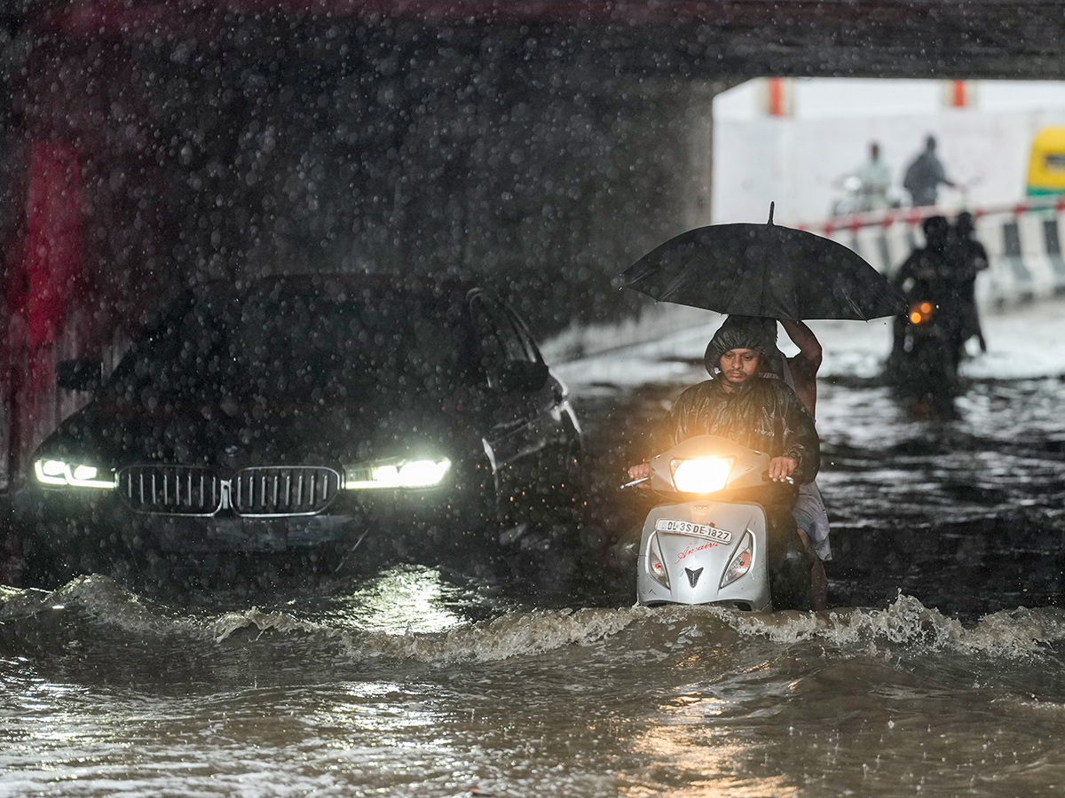 MD Issues Major Rain Alert Across Delhi22