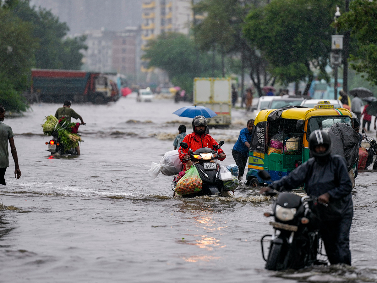 MD Issues Major Rain Alert Across Delhi5