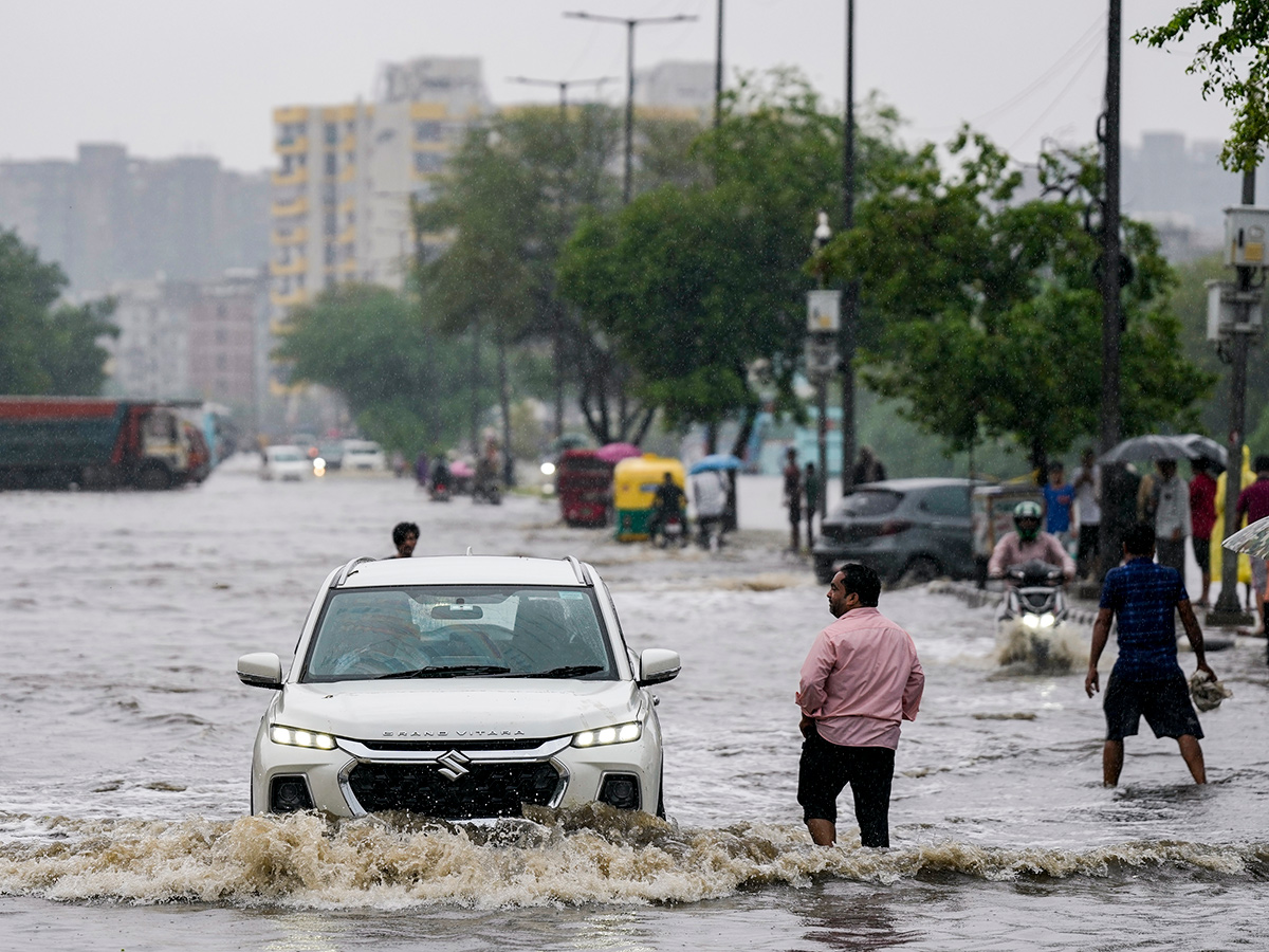 MD Issues Major Rain Alert Across Delhi9
