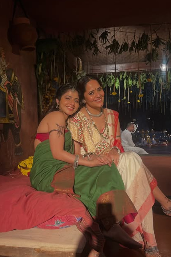 Nagabandham Movie Anasuya Bharadwaj working Stills Photos15