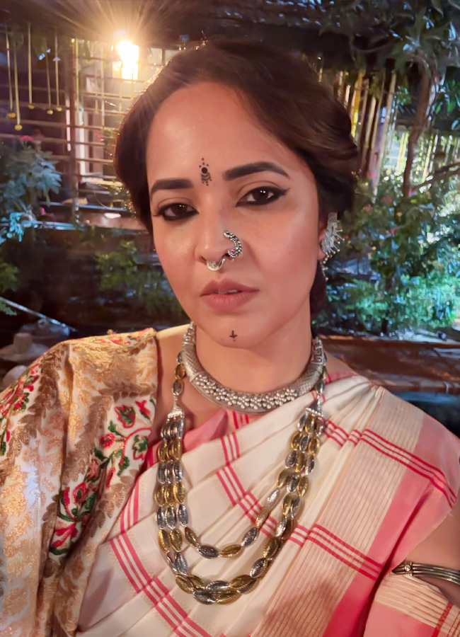 Nagabandham Movie Anasuya Bharadwaj working Stills Photos12