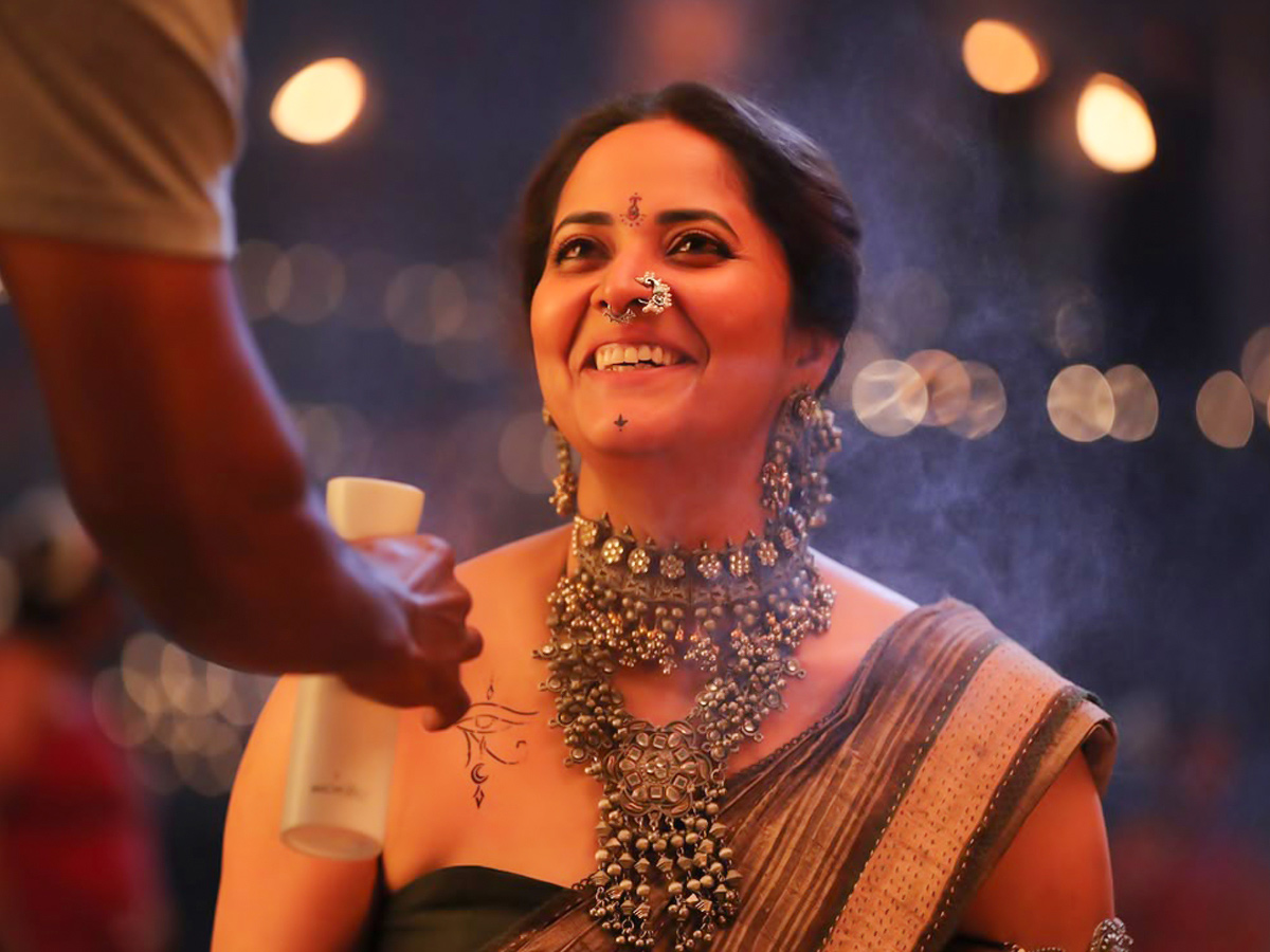 Nagabandham Movie Anasuya Bharadwaj working Stills Photos4