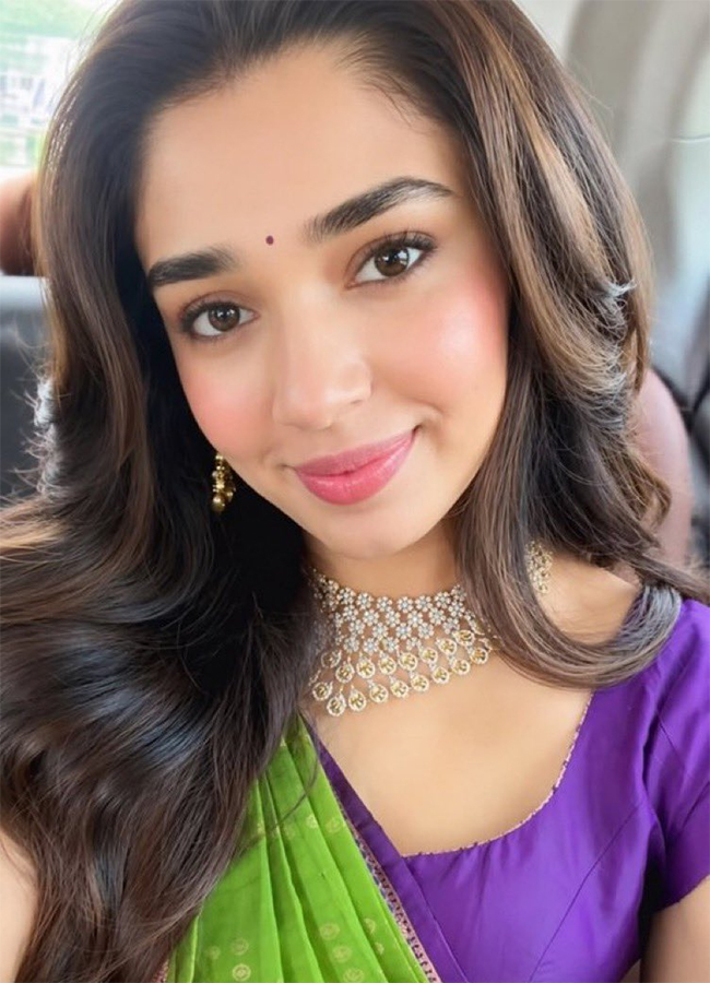 Actress Krithi Shetty Shopping Mall Launch in Bhimavaram10