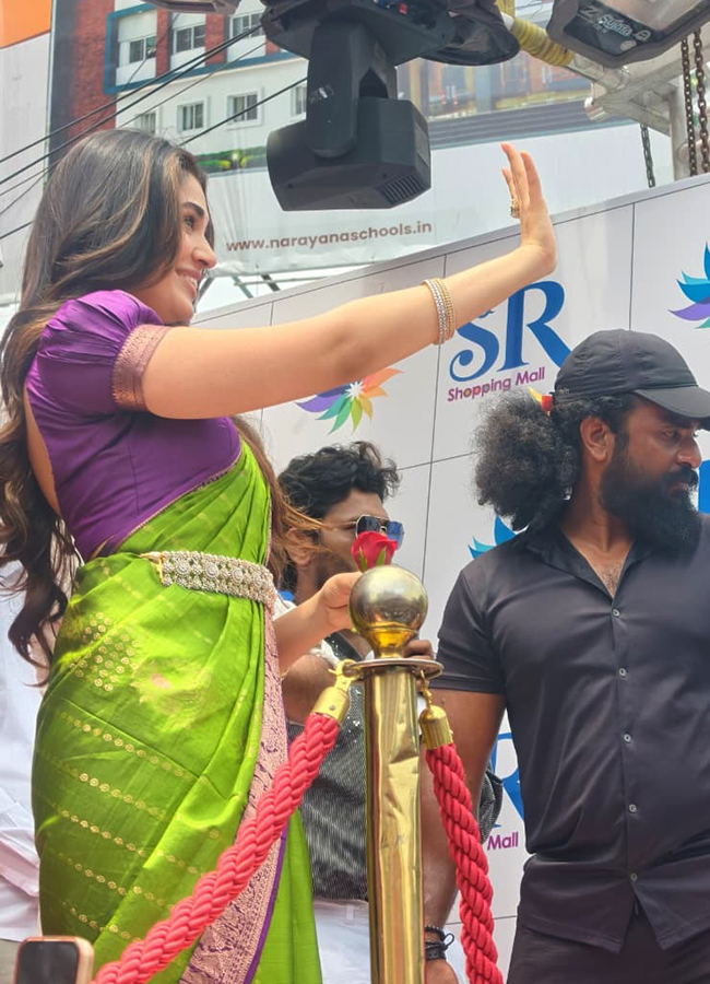 Actress Krithi Shetty Shopping Mall Launch in Bhimavaram17