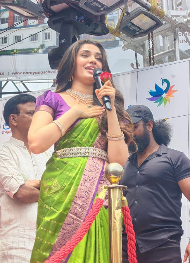 Actress Krithi Shetty Shopping Mall Launch in Bhimavaram18