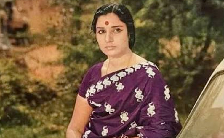 Legendary playback singer S Janaki passed away Photos6