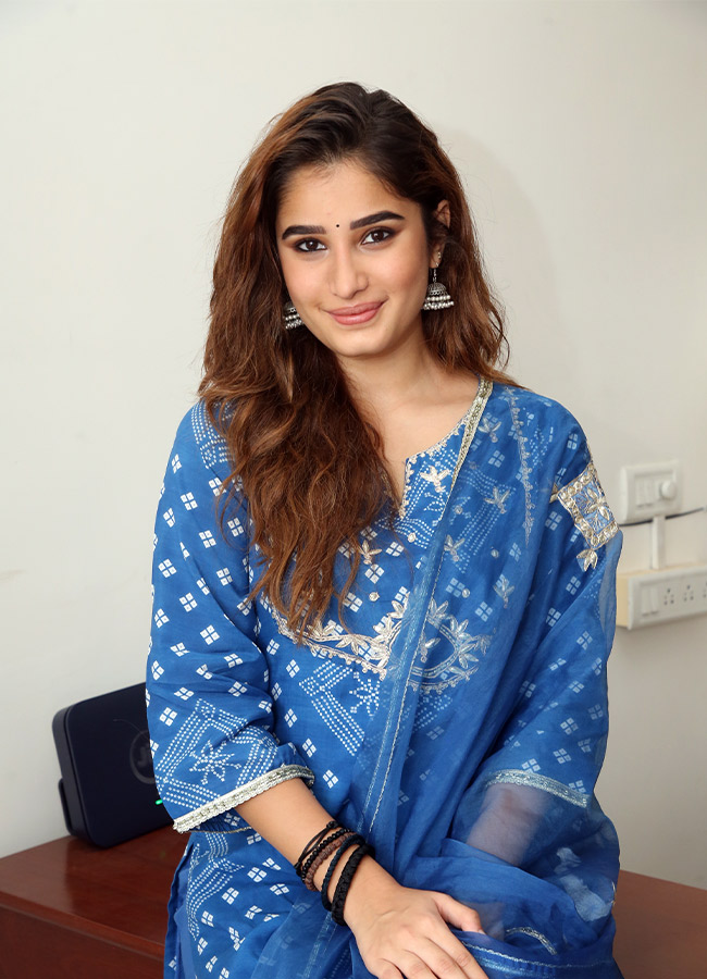 Rasha Thadani Shares Photos from Srinivasa Mangapuram Promotions7
