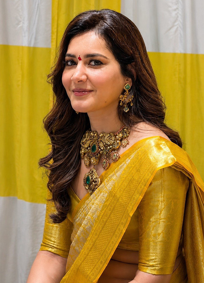 Actress Raashi Khanna Inaugurates Mangalya Shopping8