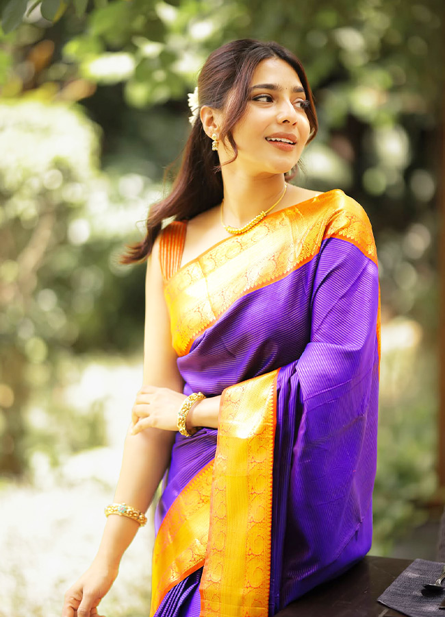 Aishwarya Lekshmi Dazzles in a Stunning Saree Photos3