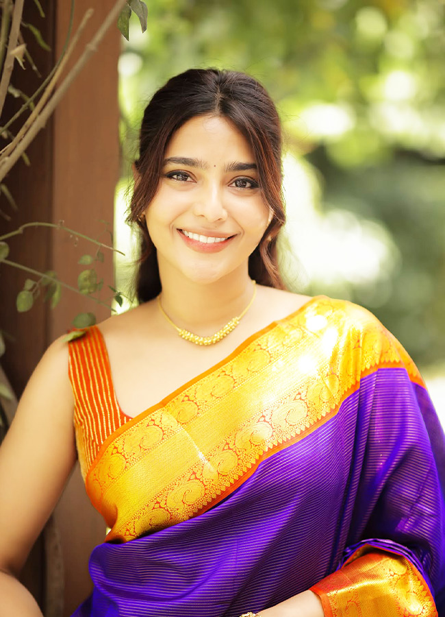 Aishwarya Lekshmi Dazzles in a Stunning Saree Photos6