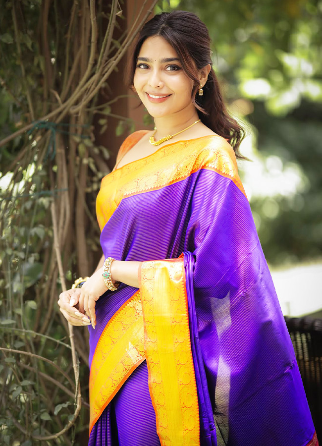 Aishwarya Lekshmi Dazzles in a Stunning Saree Photos8