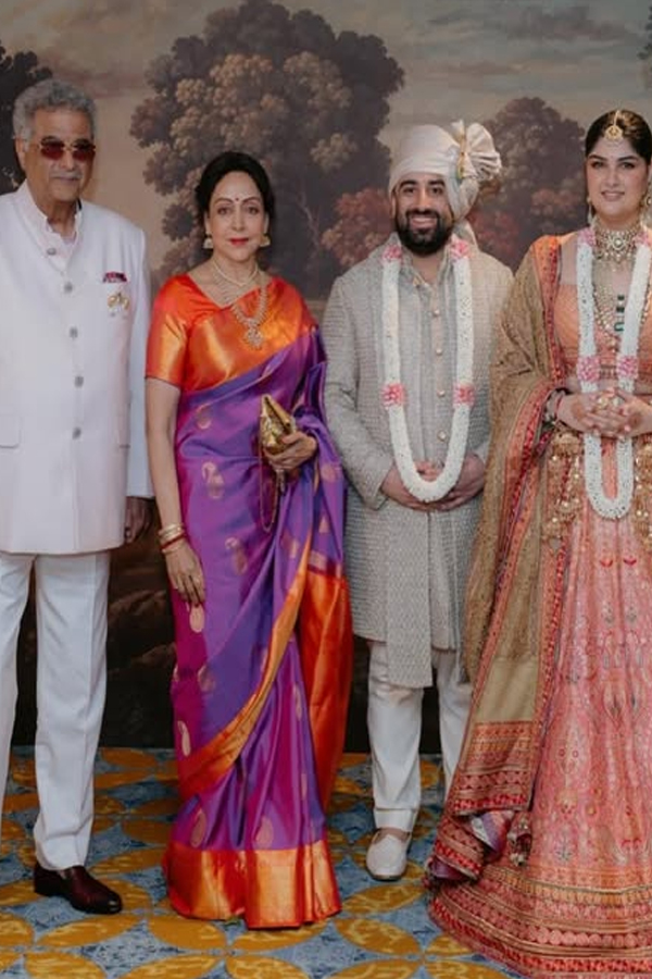Anshula Kapoor shares unseen wedding photos13