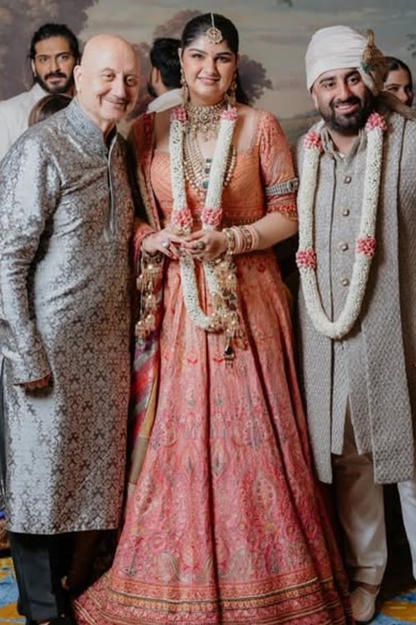 Anshula Kapoor shares unseen wedding photos10