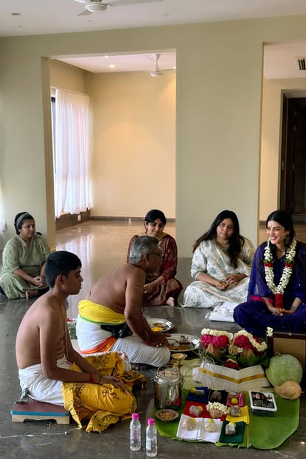 Shruti Haasan performs Housewarming pooja After moving in to Her New Chennai Home Photos4