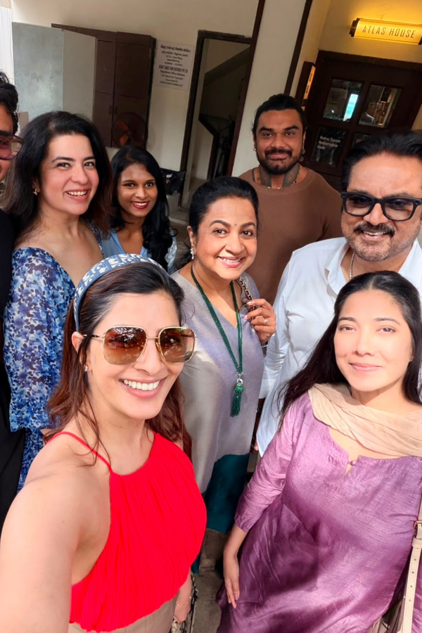 Actor Sarath Kumar 72nd birthday celebrations with family Photos4